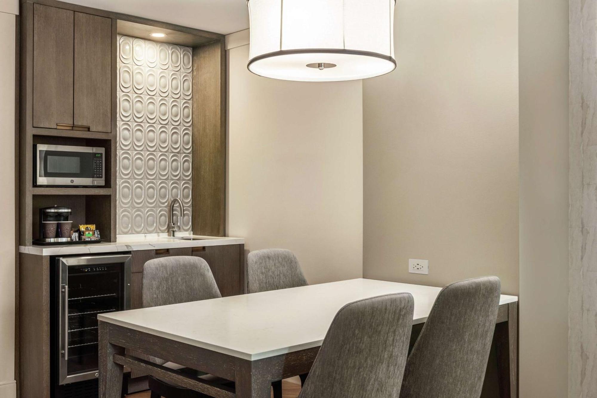 Hotel Hilton Grand Vacations Club Chicago Magnificent Mile Extérieur photo